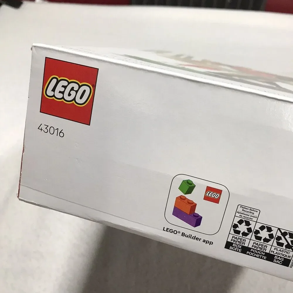 LEGO Editions 43016 CR7 Cristiano Ronaldo – Soccer Legend 854 pcs World Cup